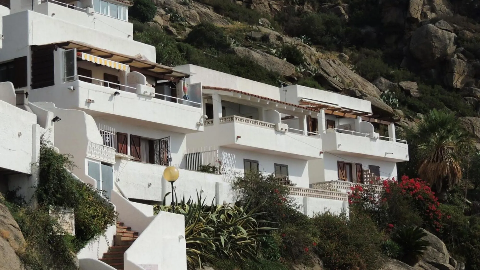 Lush Apartment With View Roses 0*,